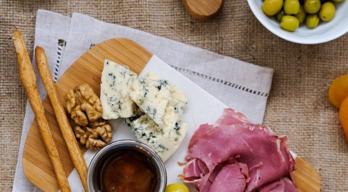 İstanbul’un En İyi Şarküteri ve Meze Dükkanları